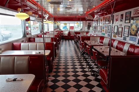 Pin By Aaron Grant On Diners Retro Diner Diner Vintage Diner