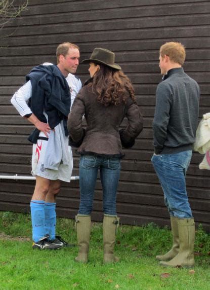 The Duchess Of Derri Re Kate Middleton Shows Off Her Bangin Booty