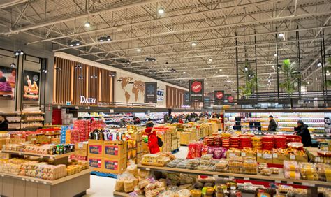 Grocery Game Changers Torontos New Supermarkets Are Bigger And Better