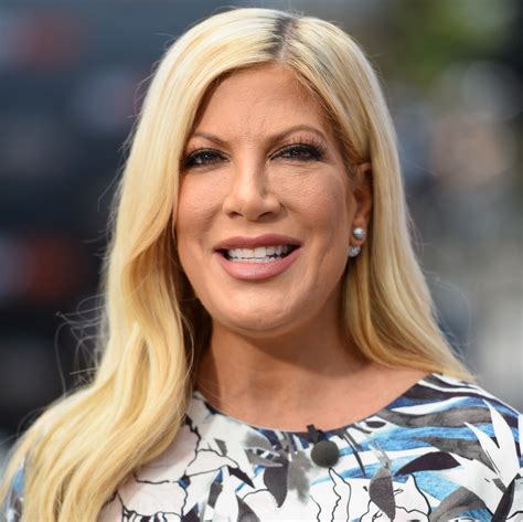 Plastic Surgery For Tori Spelling See The Actress Dramatic