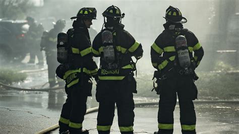 Utica Firefighters Battle Blaze On Park Avenue