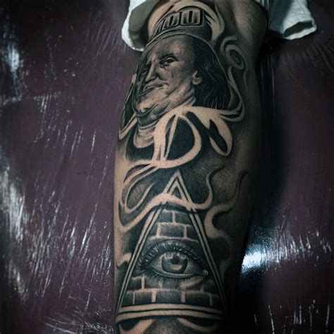 40 Pyramid Tattoo Designs Für Männer Ink Ideas Mit Einem Höheren