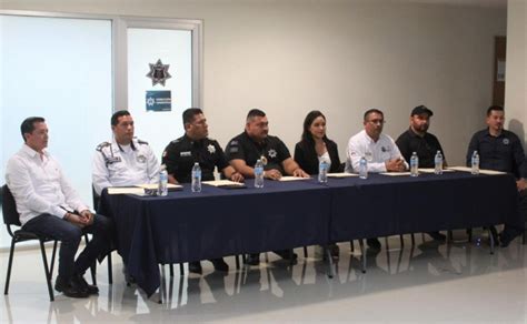 Reconoce Mazatlán A 46 Agentes Como Policías De Mes