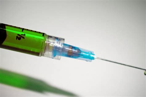 Astrazeneca is committed to developing and implementing scientific advancement in infection and vaccines. AstraZeneca : le Canada recommande également le vaccin ...