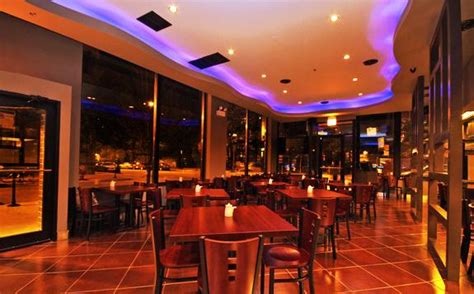 The woman is seen cowering on the floor as the beating continues. Top 10 Restaurant Where They Cook In Front Of You - TEPPANYAKI