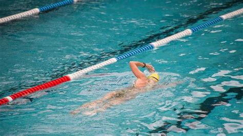 Usa Schwimmerin 17 Wird Nach Sieg Wegen Ihrer Figur Disqualifiziert