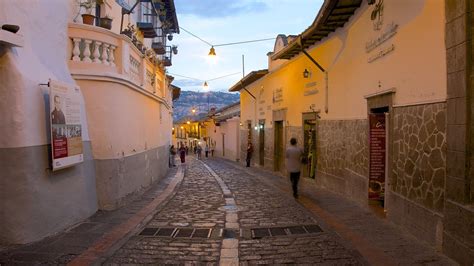 Calle La Ronda in Quito, | Expedia