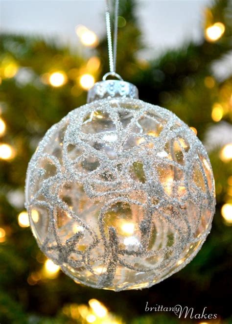 20 Impressive Ways To Decorate Glass Christmas Ornaments Top Dreamer