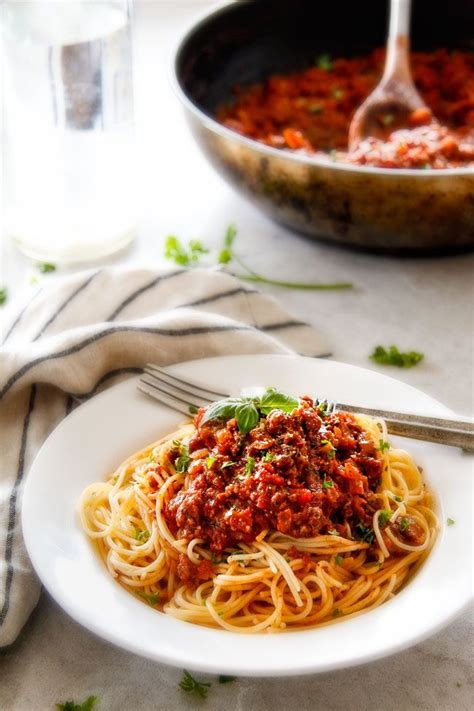 Quick And Easy Weeknight Spaghetti Bolognese Bursting With Flavor On