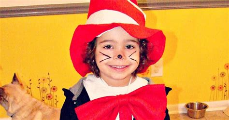How To Make A Cat In The Hat Bow Tie Dr Seuss Diy Costumes Diy Bow Tie