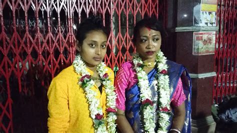 Kolkata Lesbian Couple Ties The Knot In Intimate Ceremony Pics
