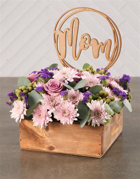 Momnificent Flowers In A Box Mixed Flowers Ts Netflorist