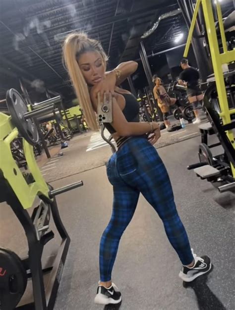 looking sexy at the gym r gymgirlsnsfw