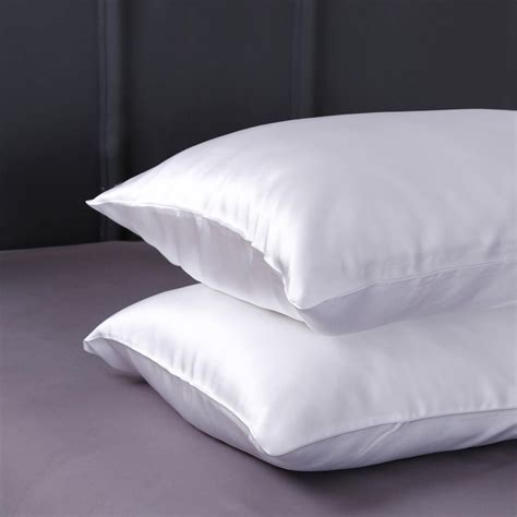 The perfect pillow will look different for every person depending on their sleeping position.2 ultimately, the pillow that supports the natural curves of your the bamboo covering is soft and breathable so that you can stay cool throughout the night. Pin by Mandy Knight on Aesthetic bedroom in 2020 | Pillow ...