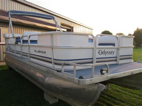 1999 Odyssey 20 Pontoon Boat W50hp Johnson Fall Sale On Outside