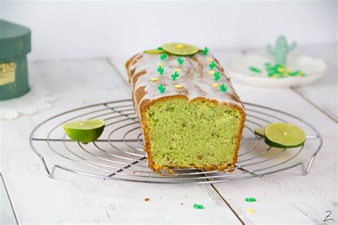 Dann fällt der kuchen auf keinen fall zusammen und sie können ihn perfekt anschneiden. Rezept für Avocado Kuchen mit Limetten Guss