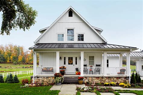 Our Favorite Farmhouse Exteriors That Are Anything But Cookie Cutter