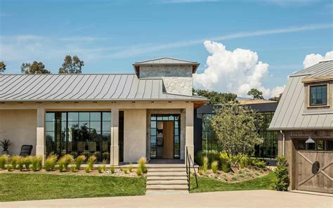 Breathtaking Santa Barbara country style home in Santa Ynez Valley