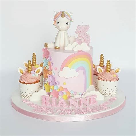 Did you scroll all this way to get facts about rainbow unicorn cake? Unicorn Rainbow Cake with Cupcakes | Cake for Kids ...