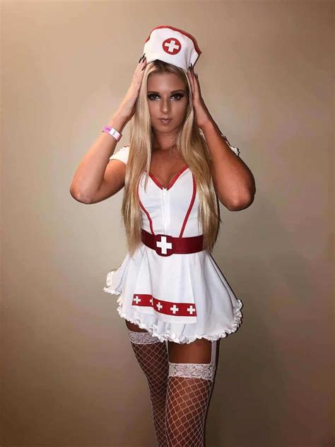 27 Hot College Halloween Costume Ideas For 2022 College Savvy