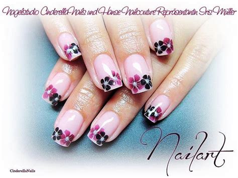 Dlouhé, silné, úžasně upravené nehty jsou sen a gelové nehty pomáhají dosahovat tohoto krásu. Jarní gelové nehty fotografie pro inspiraci