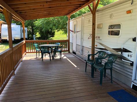 Rental Campers Mendota Hills Campground