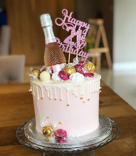 What 21st Birthday Dreams Are Made Of A Perfectly Pretty Birthday Cake