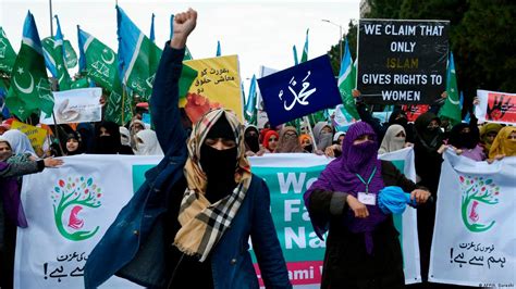 Pakistan Braces For Islamization After Taliban Victory Dw 09162021