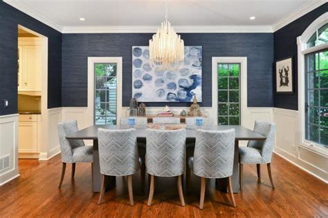 Are Two-Tone Walls Making a Comeback? Here are 20 Examples | Dining