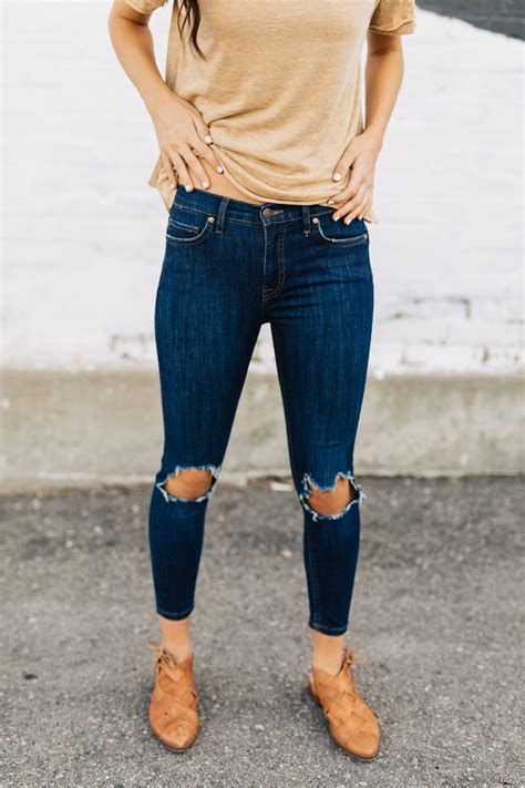 Description These Trendy Jeans Are Effortlessly Cool They Feature A
