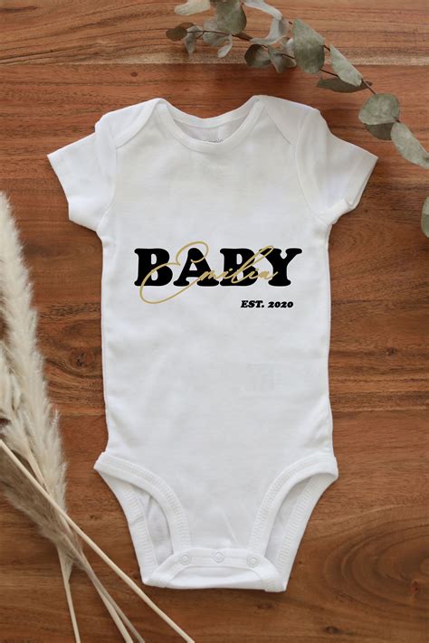 Babybody Personalisiert Babyname Babyartikel Lovely Wild Moments Baby Babybody Babynamen