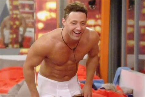 Scotty T Bares All In Bizarre Naked Picture Which Has Left Fans Very