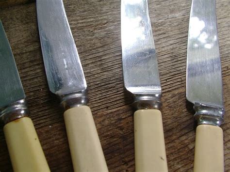 Six Vintage Knives Sheffield England Cutlery Wardonia Ivorine
