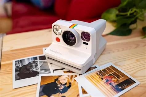 Polaroids New 99 Instant Camera Comes With Autofocus And Dual