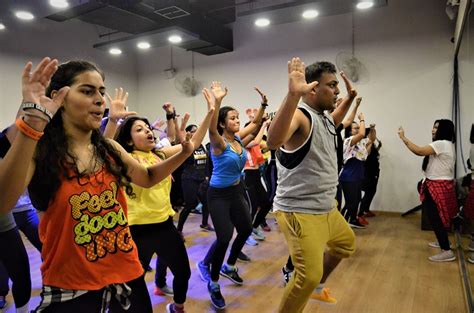 How To Find The Best Zumba Classes Near Me Twist N Turns Tnt