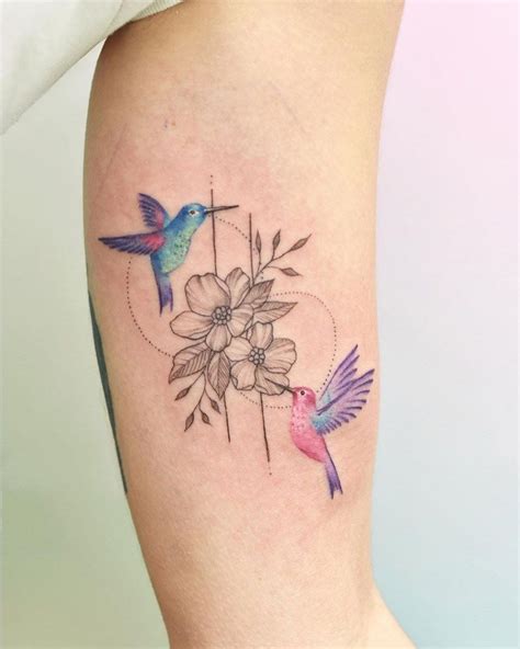 Humming Bird Tattoos33 In 2020 Hummingbird Tattoo Colorful