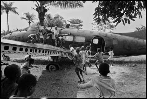 In Pictures The Biafran War Magnum Photos