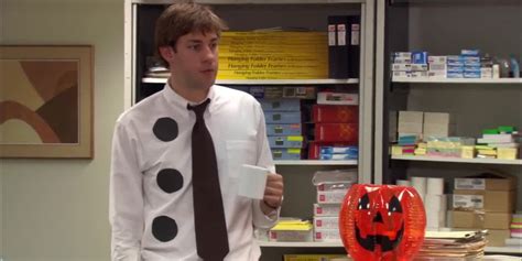 The Office 10 Best Costumes From The Halloween Episodes Movieweb