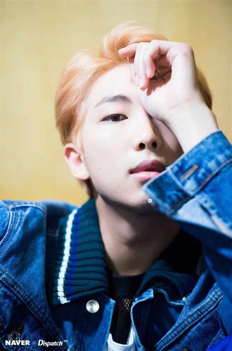 .namjoon blood sweat and tears, microphone, black hair, desktop wallpaper png. Fotos de Rap Monster acaban de salir y se ve más guapo que nunca