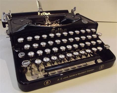 Oztypewriter The Bilingual Erika Portable Typewriter Двуезичен
