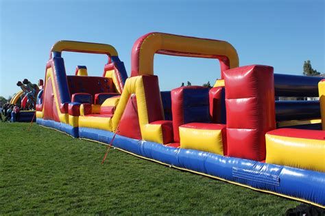 70 Ft Inflatable Obstacle Course Lets Party