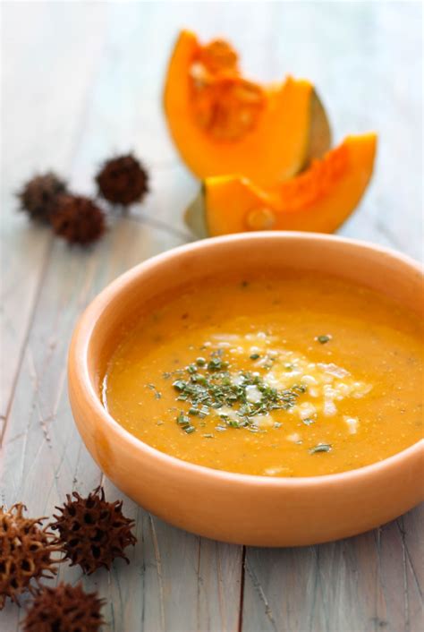 Organizuojame dirbtuves, kuriose jie mokosi rišti mazgus iš parašiutinės virvės parakordo. Sopa de Zapallo - El Sabor de lo Bueno