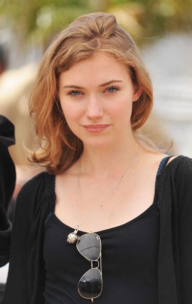 Imogen Poots Style Pictures A Beautiful British Actress