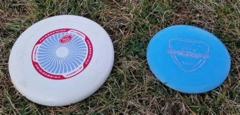 Whats The Difference Between Ultimate Frisbee And Disc Golf