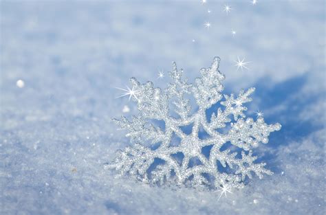 Best 32 Winter Snowflake Desktop Backgrounds On Hipwallpaper