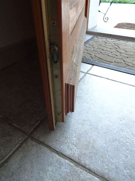 Découvrez notre sélection de bas de porte isolant sur spécificités fixation invisible par vis (fournies). Enlever une moulure de porte (pour chatière) - 8 messages