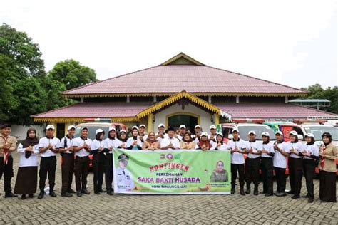 Kadinkes Dampingi Wali Kota Lepas Keberangkatan Kontingen Sbh Tanjung