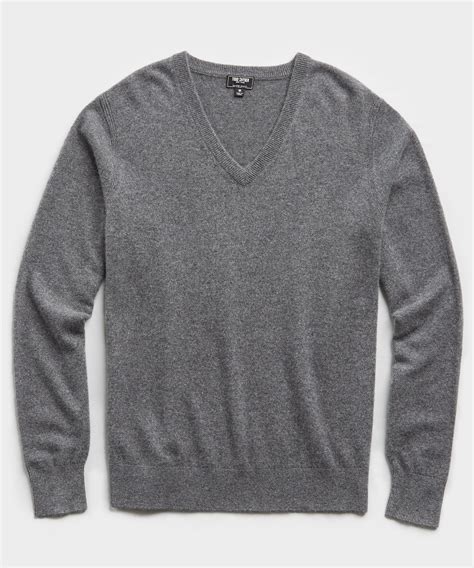 Cashmere V Neck Sweater In Grey The Fashionisto