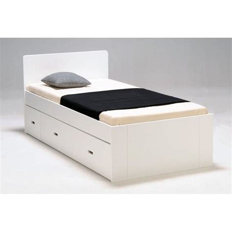 En guise de lit et de rangement, mais parfois aussi comme canapé. lit une personne ikea | Lit rangement, Lit ikea, Lit ...