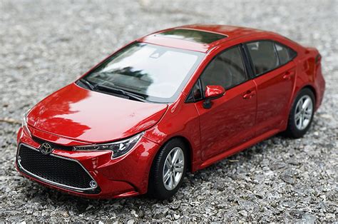 118 Scale Toyota Levin Corolla 2019 Red Diecast Car Model Toy